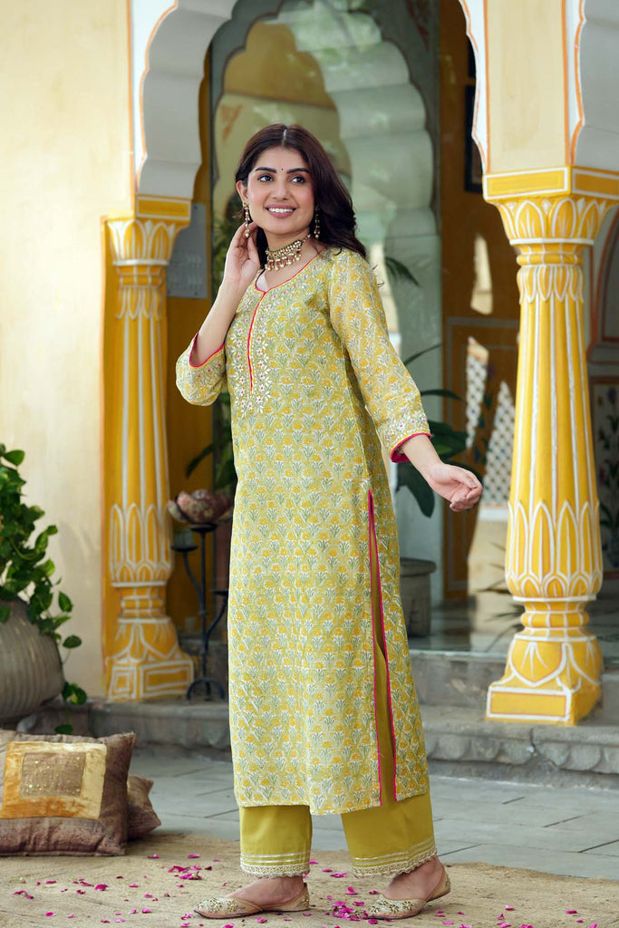 Straight Fit Kurta/Dupatta Set In Light Green Chanderi Fabric