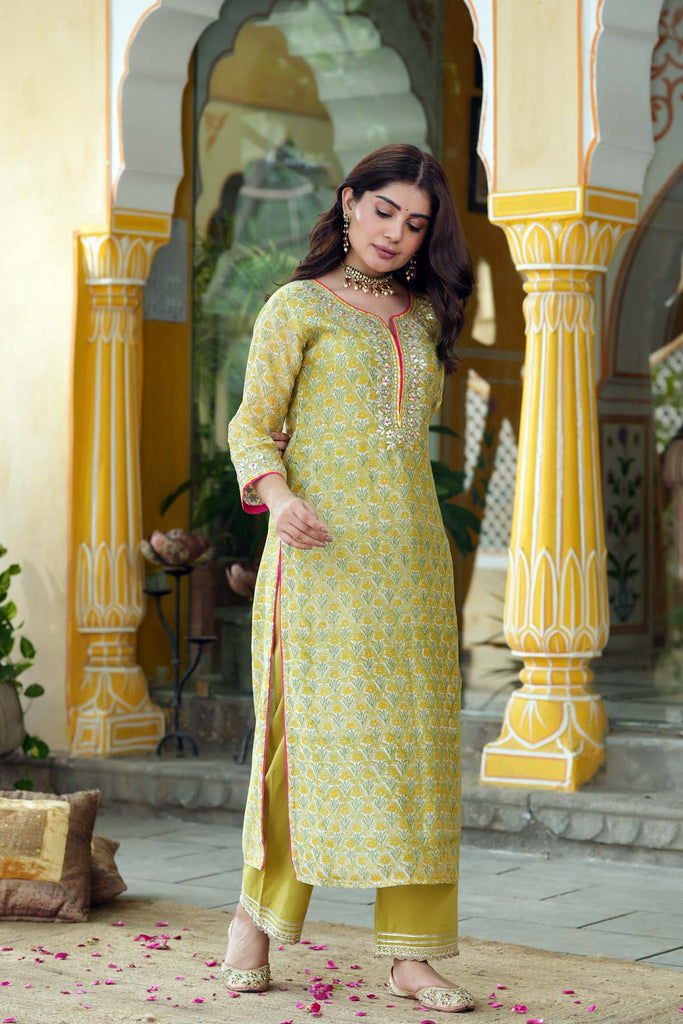 Straight Fit Kurta/Dupatta Set In Light Green Chanderi Fabric