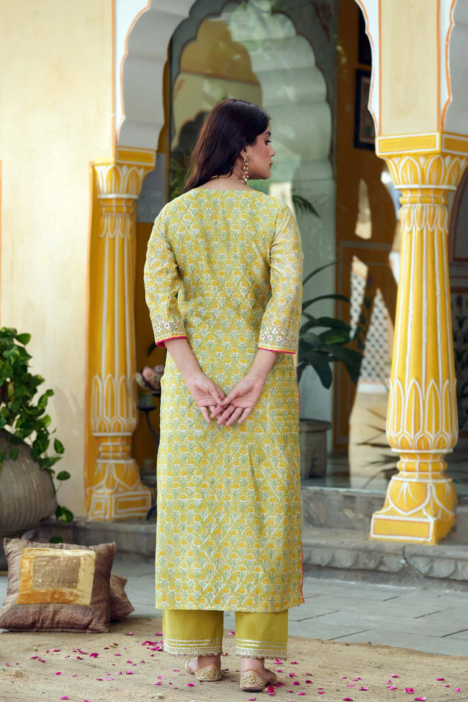 Straight Fit Kurta/Dupatta Set In Light Green Chanderi Fabric