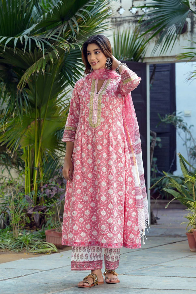 Kurta/Dupatta Set In Peach Hand Block Cotton