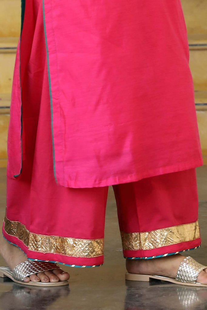 Straight Pants in Magenta Pink color