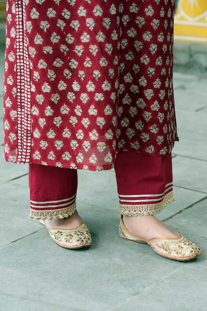 Straight Fit Pants In Maroon Cotton Fabric