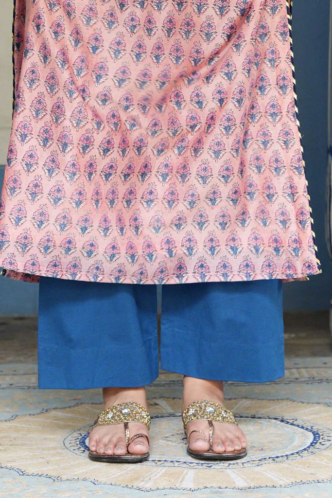 Straight Pants With Elasticated Waist In Blue Color