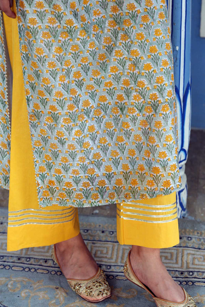 Cotton Straight Pants In Yellow Color