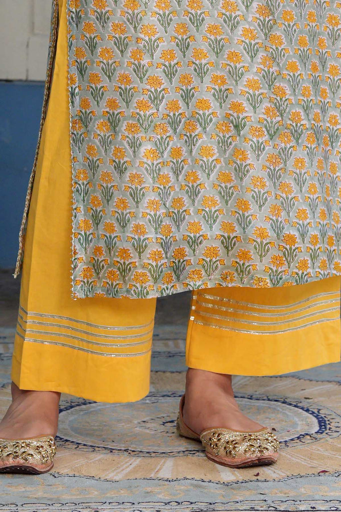 Cotton Straight Pants In Yellow Color