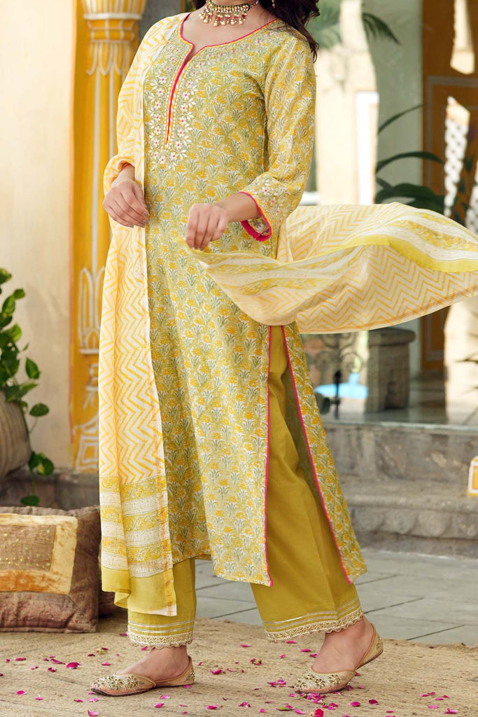 Try Straight Pants with Long Kurtis for an Effortless Style  Keep Me  Stylish