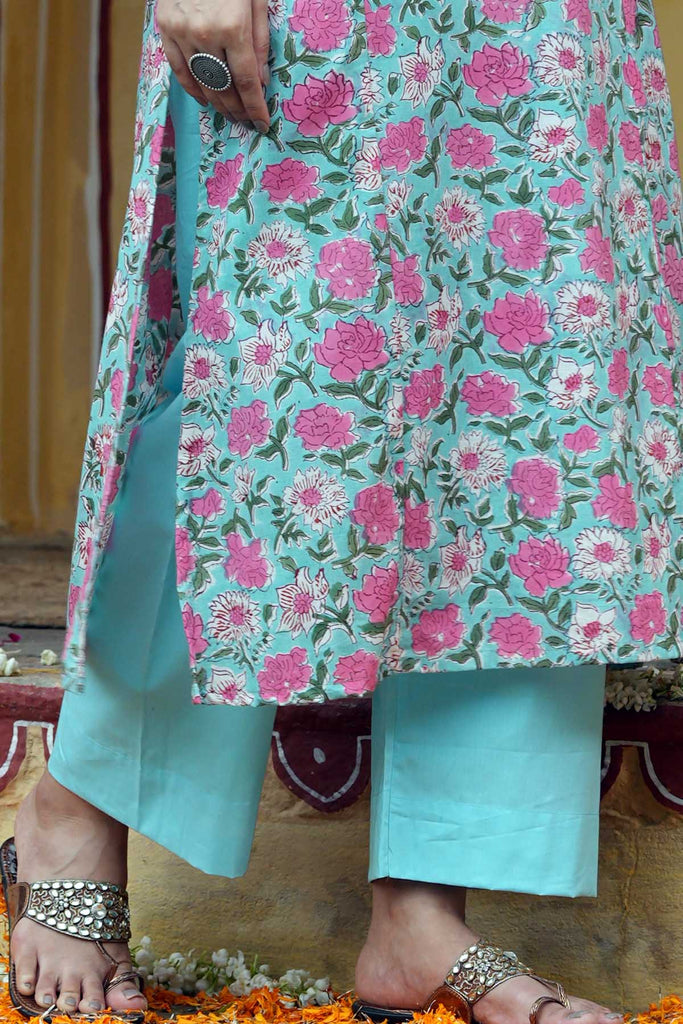 Cotton Straight Pants With Elasticated Waist In Firozi Color