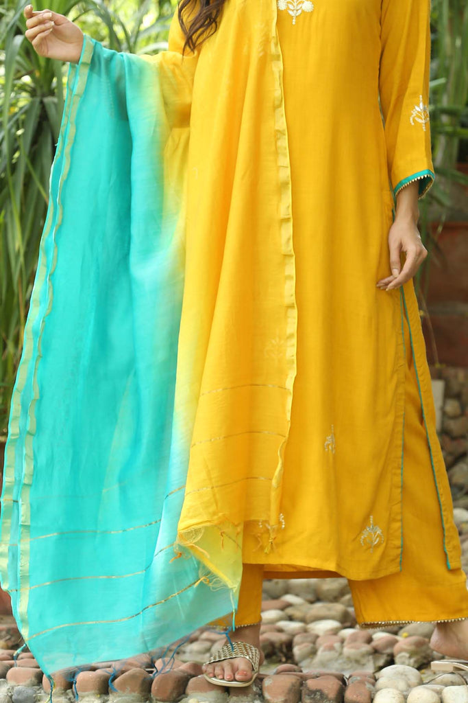 Shaded Chanderi dupatta