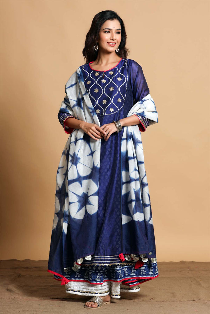 Blue tie and dye dupatta in chanderi fabric