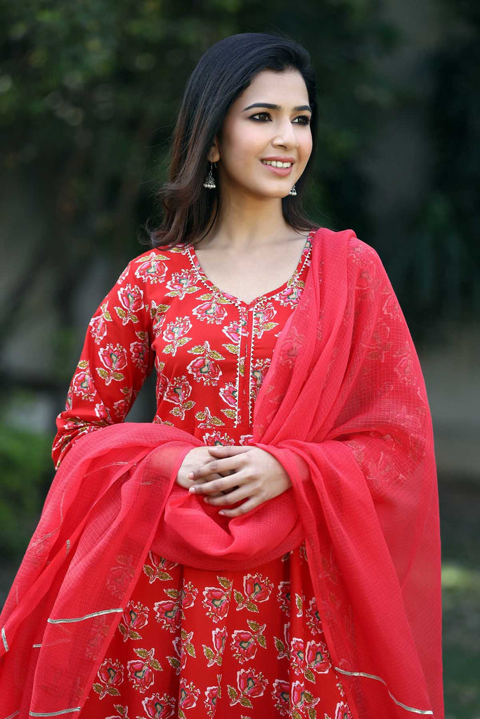 Red Kotadoriya Dupatta With Gota Work And Tassels