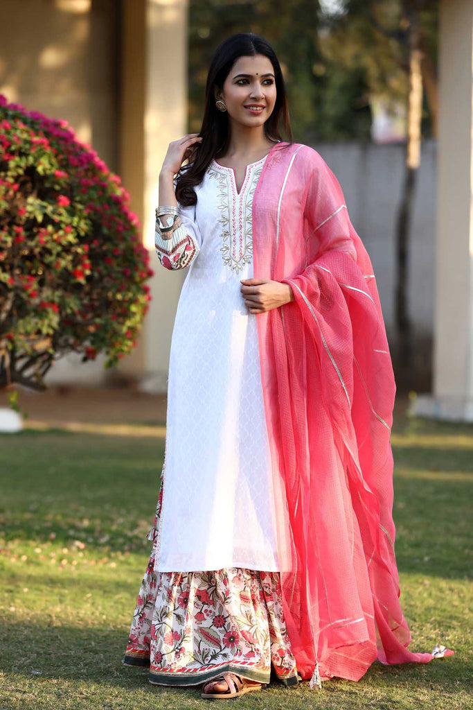 Pink Kotadoriya Dupatta With Gota Work And Tassels