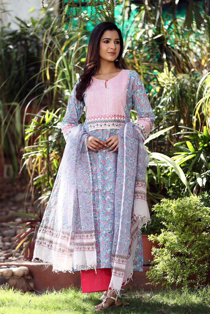 Hand block printed Kotadoriya Dupatta in sky blue color