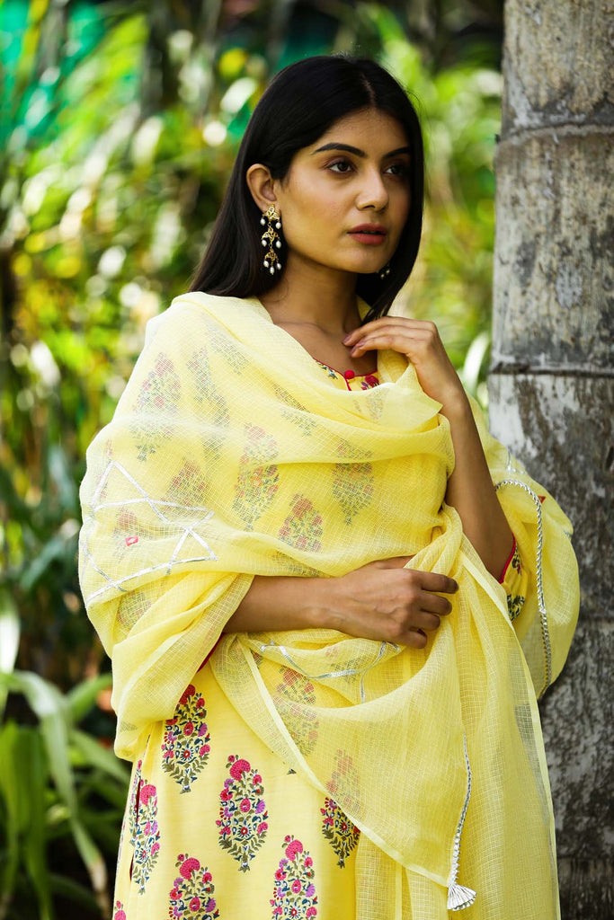 Kotadoriya Dupatta In Lemon Yellow Color