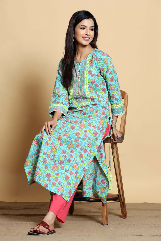 Straight fit kurta in turquoise jaal print