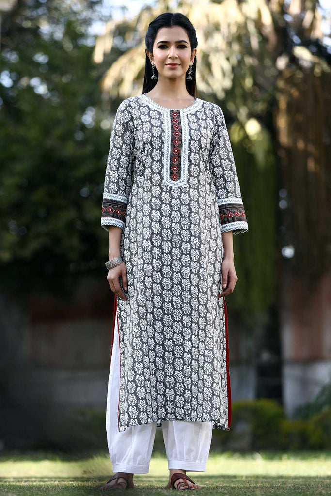 Elegant straight fit kurta in grey/white color