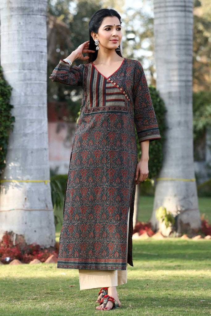 Long length Straight fit kurta in black/Maroon print