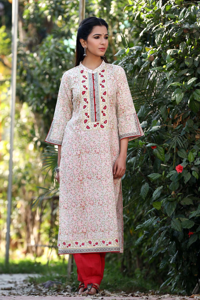 Straight fit kurta in floral jaal print