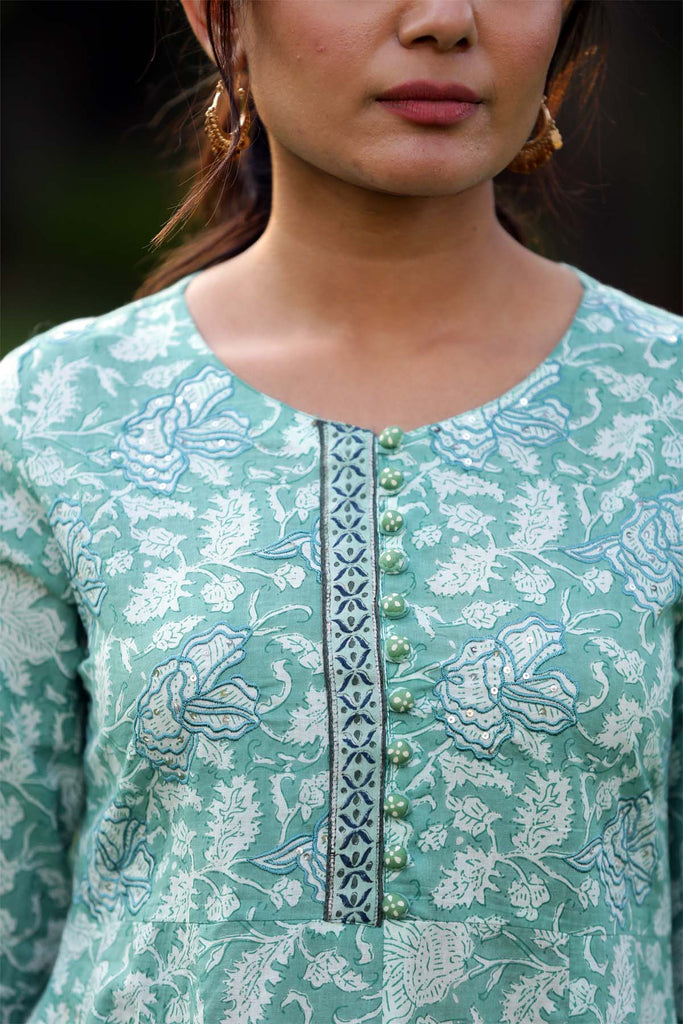 Floral print Dress in aqua green color