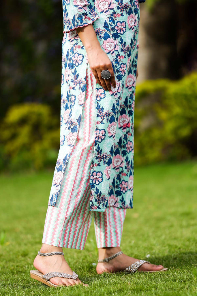 Straight fit floral print kurta in mint green color