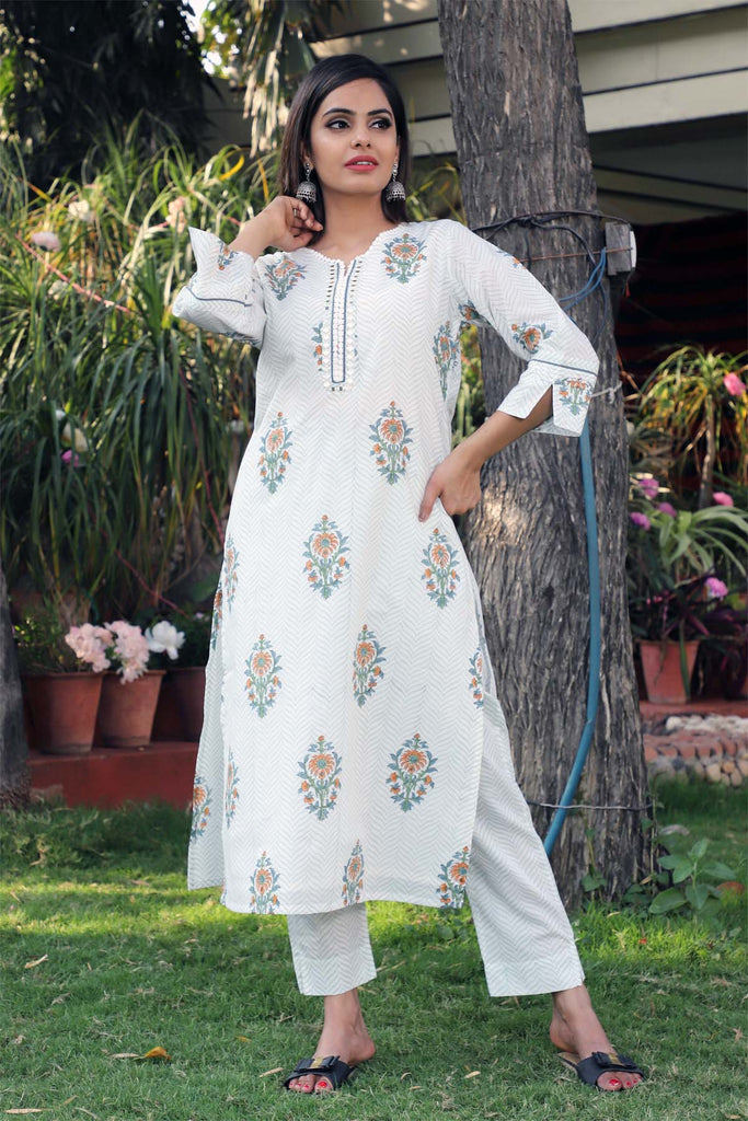 Kurta/Pant set in Off-white Hand block print