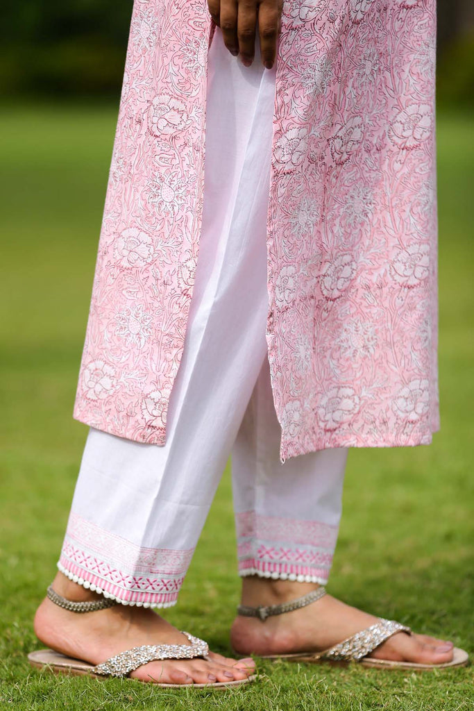 Straight Fit Kurta/Pant Set in Pink/White Color