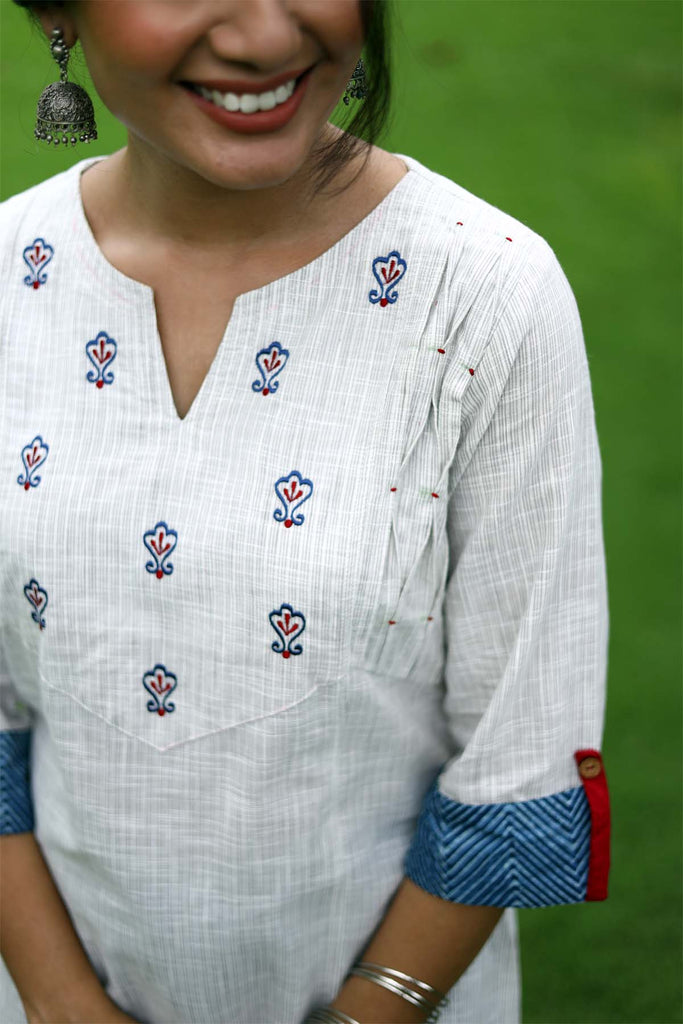 Kurta/Pant Set in Off-white color in handloom cotton